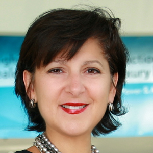 Headshot: Beth Chandler