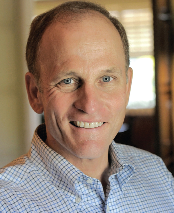 Headshot: Robert Tucker