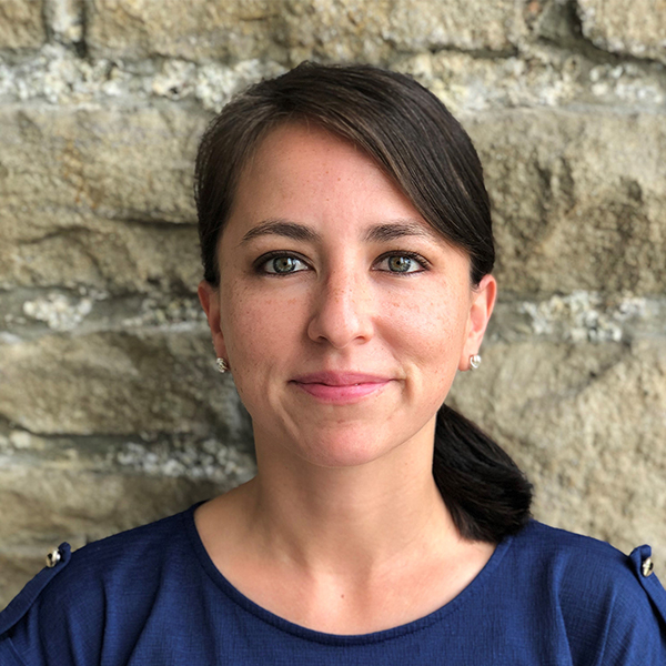 Headshot: Valerie Rosas