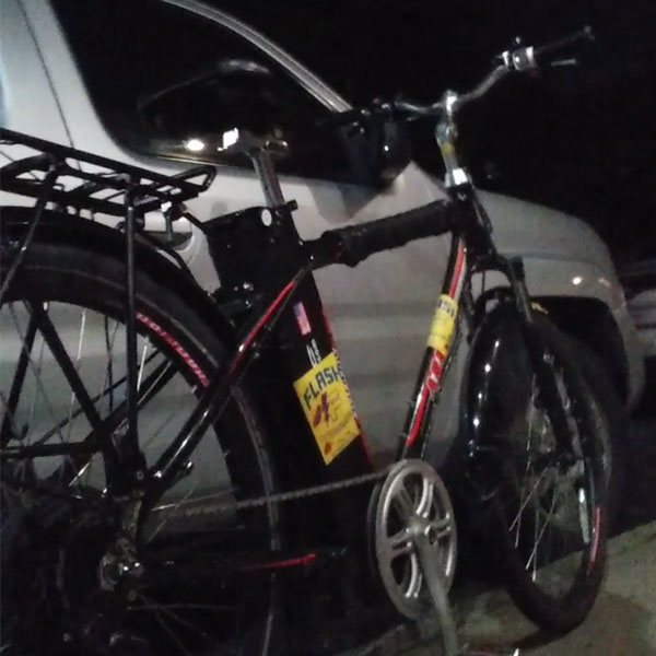 PHOTO: FLASH EXTERMINATING