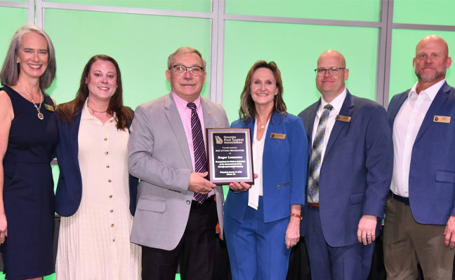 Roger Lemasters is honored with admission into the GPCA Hall of Fame.